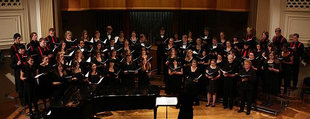 Choral concert stirs up flurry of wintry themes