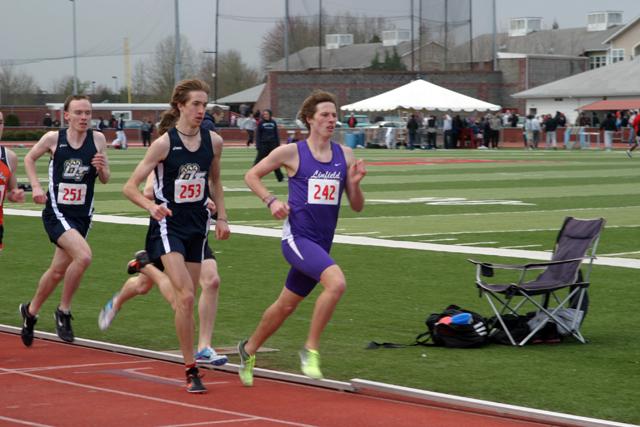 Junior Evan Weinbender (front) took third for the ’Cats in the 1,500 meters. Katie Pitchford/Photo editor