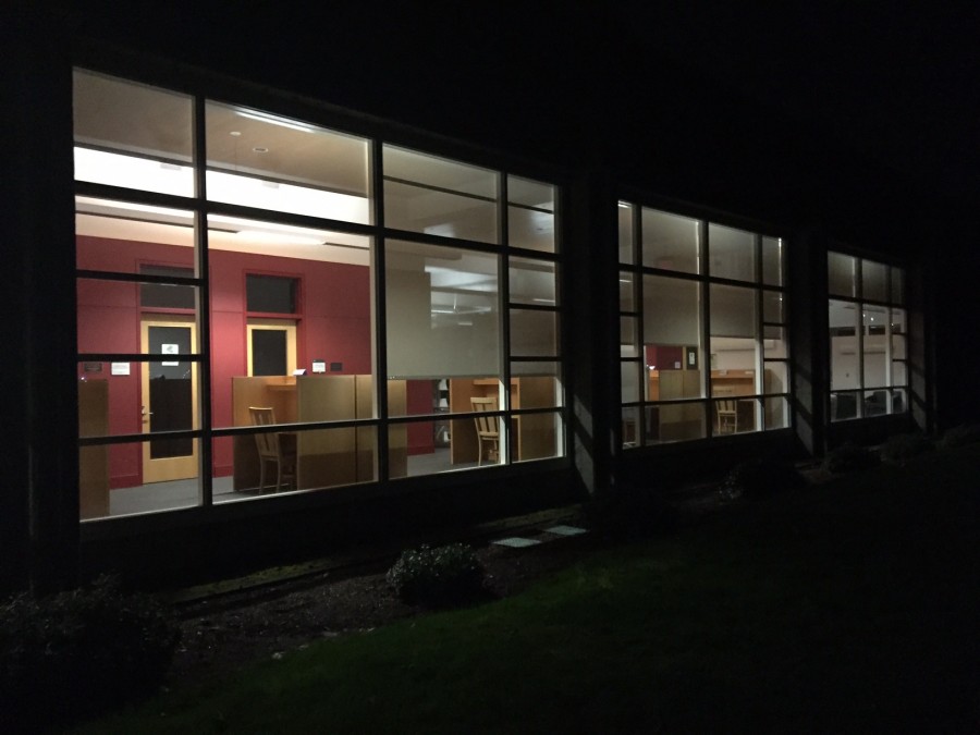 Power restored to Nicholson Library, Ford Hall