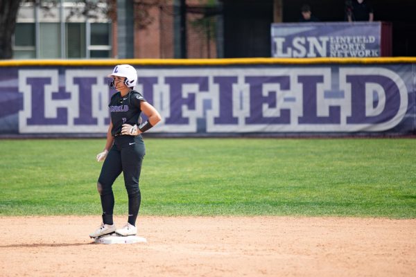 Linfield softball pursuing another deep NCAA playoff run: this time bringing home the National Championship